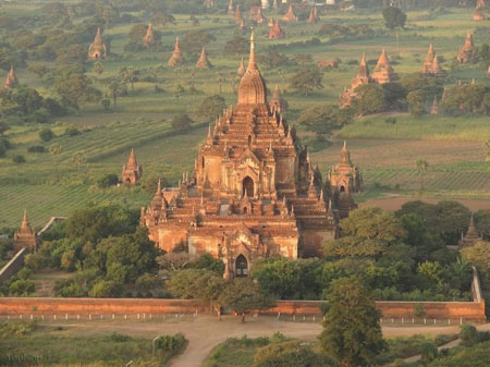 شهری با 1000 معبد در "میانمار" به نام باگان 1