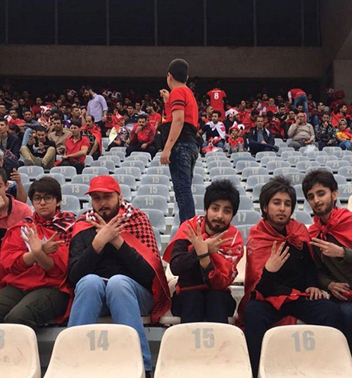 دختران پرسپولیسی که با گریم پسرانه به استادیوم آزادی رفتند (تصاویر)