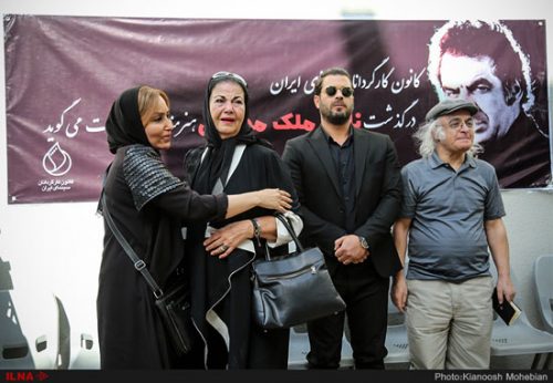 تصاویر بازیگران مشهور در تشییع ناصر ملک مطیعی