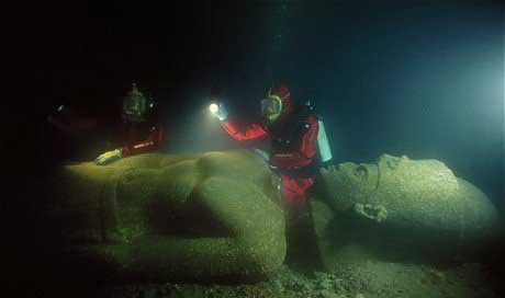 کشف شهر افسانه ای مصر در اعماق دریای مدیترانه (عکس)