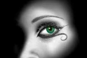 تدبیر عربستان برای زنانی که چشمان زیبا دارند 1