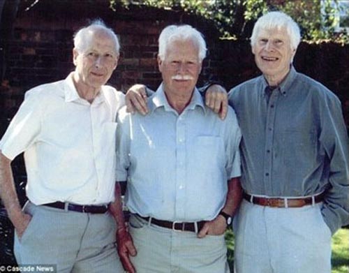 زندگی پیرترین سه‌ قلوهای جهان به روایت تصویر / www.irannaz.com