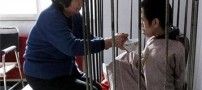 کار بی شرمانه ی این مادر را مشاهده کنید (عکس)