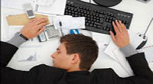 با همسر معتاد به کار چگونه برخورد کنیم؟