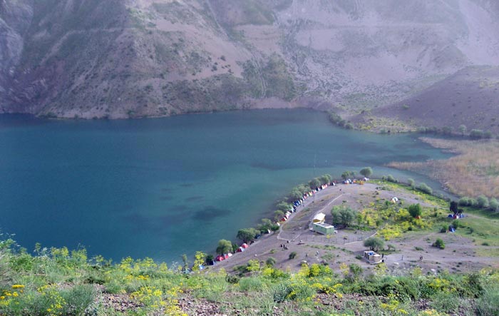 آشنایی با دوازده دریاچه شگفت انگیز و زیبای ایران(عکس)