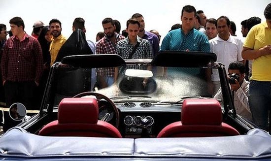 تصاویری از نمایشگاه خودرو های قدیمی در مشهد