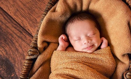 عکس های آتلیه ای ناز از نوزادان 14 روزه