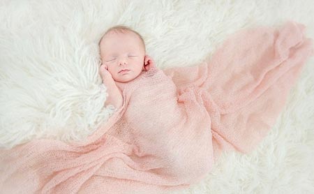 عکس های آتلیه ای ناز از نوزادان 14 روزه
