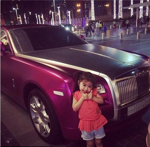 این دختر 5 ساله هواداران زیادی در اینستاگرامش دارد (عکس)