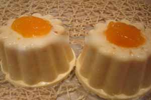 دسر پاییزی کرم خرمالو و طرز تهیه آن