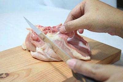 آموزش تصویری فیله کردن سینه مرغ آموزش تصویری فیله کردن سینه مرغ