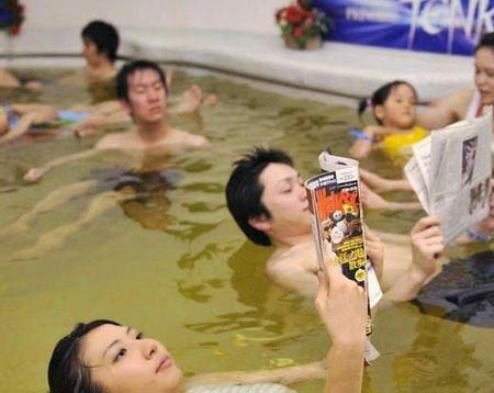 ایده جدید و بسیار جالب ژاپنی ها برای شنا کردن (عکس)