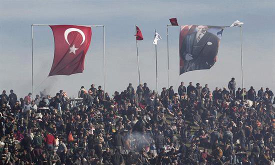 مسابقه دیدنی کشتی شترها در ترکیه (عکس)