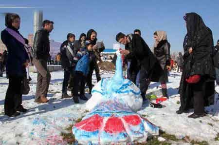 جشنواره ساخت آدم برفی زیبا در اردبیل (تصاویر)