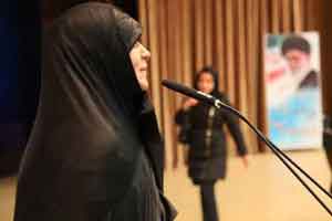 الهام چرخنده این دانشجویان را چادری کرد (عکس)