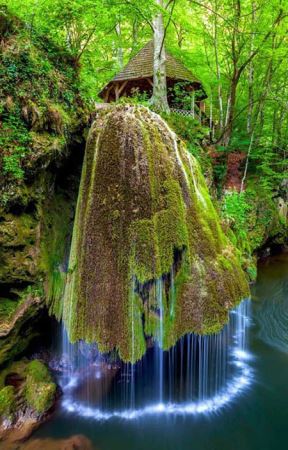 آبشار های زیبایی که نفس را در سینه حبس می کند