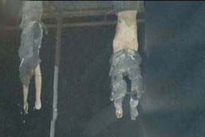 سیاست جدید رعب و وحشت با آویزان کردن اجساد (عکس 18+)