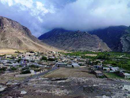 آثار تاریخی روستای دیل در گچساران (عکس)