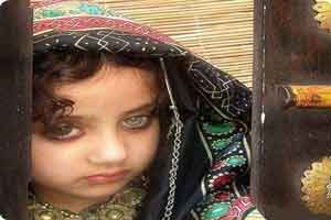 دختر افغانی صاحب زیباترین چشم های دنیا (عکس)