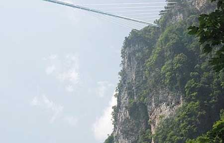 طولانی ترین پل شیشه ای و دیدنی جهان (عکس)
