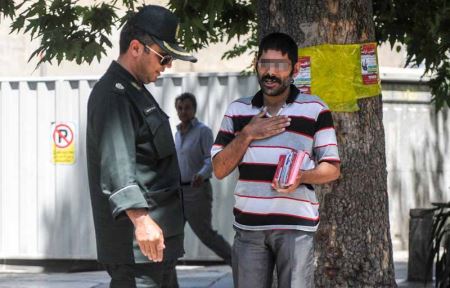 عکس هایی از برخورد پلیس با روزه خواران در تهران