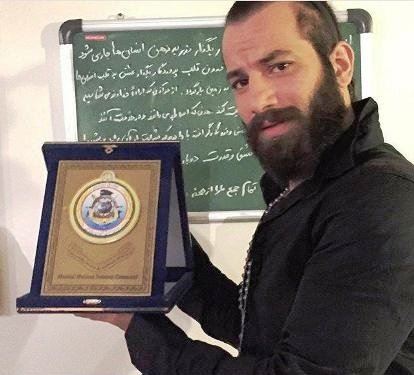 هدیه عجیب ارتش ایران به امیر تتلو ! (عکس)