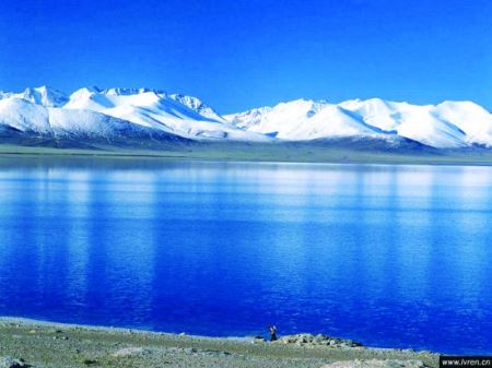 لذت دیدن زیباترین دریاچه چین (عکس)
