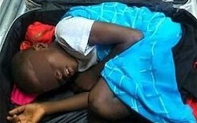 مرگ دردناک این نوجوان در چمدان !! (عکس)