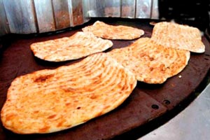 پخت نان مخدر در نانوایی سیروان !!