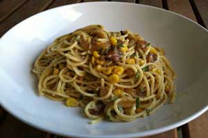 طرز تهیه کاربنارا  با ذرت تازه