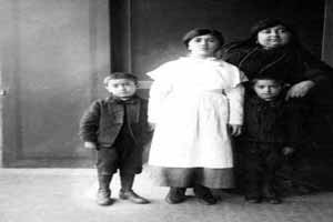 عکس های ناب و دیدنی ملکه ایران در کنار فرزندانش