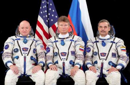 رکورد اقامت در فضا توسط این سه مرد شکسته شد (عکس)