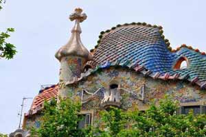 مشهورترین خانه دنیا در بارسلونا (عکس)