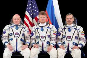 رکورد اقامت در فضا توسط این سه مرد شکسته شد (عکس)