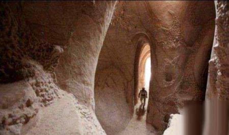 مردی که غارهای شگفت انگیز می سازد (عکس)