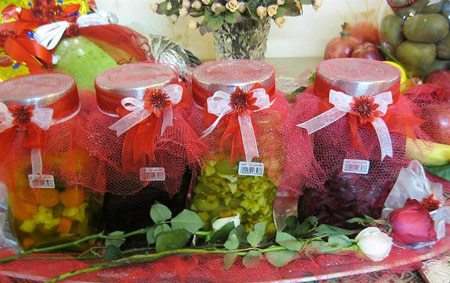 تصاویری از ایده های زیبا تزئین شب یلدایی برای عروس