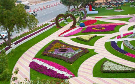 عکسهایی دیدنی از  پارکی سرسبز و هزار رنگ در امارات