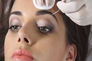 اگر قصد کاشت ابروی طبیعی دارید حتماً بخوانید