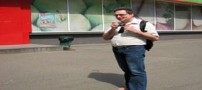 این مرد 10 سال است که همه جا پا برهنه می رود (عکس)