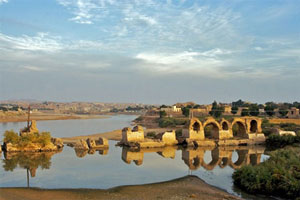 آشنایی با پل شادروان شوشتر قدیمی ترین پل جهان (عکس)