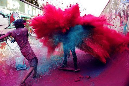 فستیوال رنگ پاشی بسیار جالب به نام هولی در هند (+تصاویر)