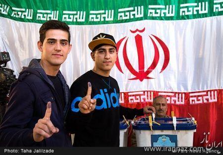 سلفی های لو رفته دختران فشن تهرانی پای صندوق رأی سلفی های لو رفته دختران فشن تهرانی پای صندوق رأی