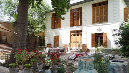 چیدمان و دکوراسیون بالکن و حیاط خلوت برای فصل بهار چیدمان و دکوراسیون بالکن و حیاط خلوت برای فصل بهار