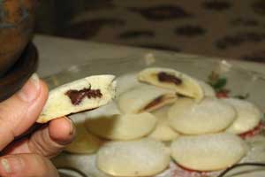 طرز تهیه شیرینی مغزدار شکلاتی برای عید نوروز