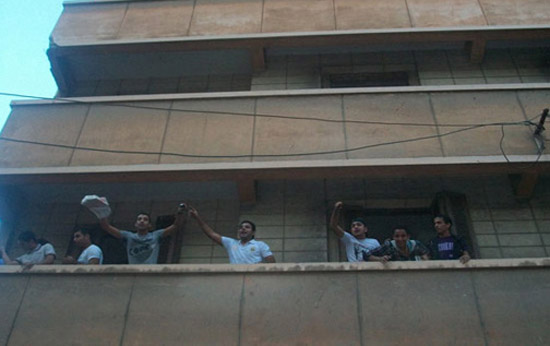 حمله عجیب مردم مصر به خانه جن ها!! (عکس)