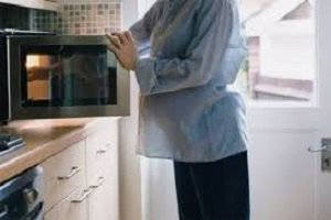 نحوه ی استفاده از مایکروویو برای خانم های باردار!!