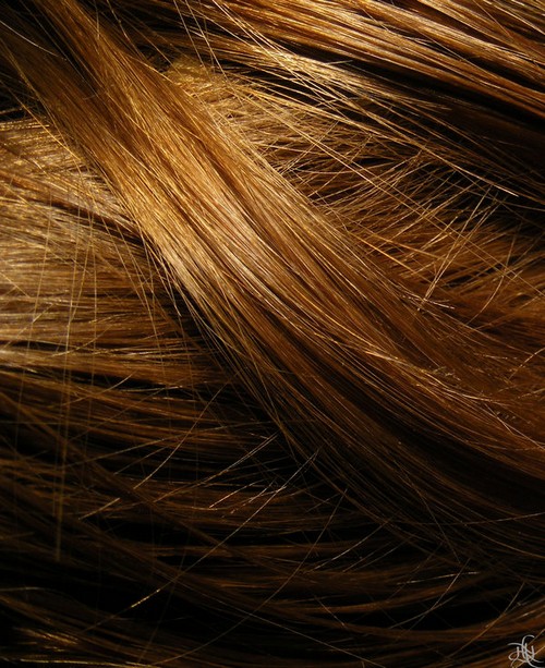 با این رنگ موهای طبیعی موهایتان را مسی و بلوند کنید!!
