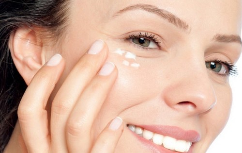 چگونه پف زیر چشم را از بین ببریم؟ چگونه پف زیر چشم را از بین ببریم؟