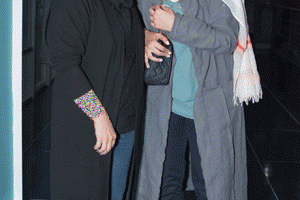مهمانی بهرام رادان با حضور سحر دولتشاهی و مادرش (عکس)