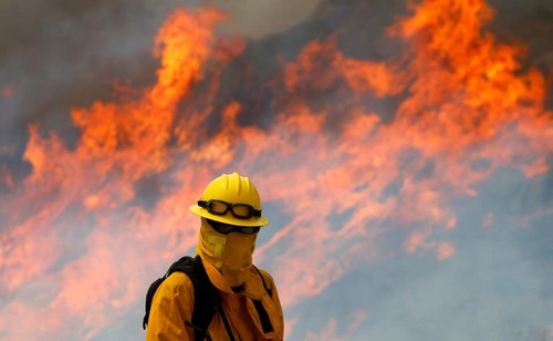 عکس هایی دردناک از آتش گرفتن جنگل‌ های کالیفرنیا
